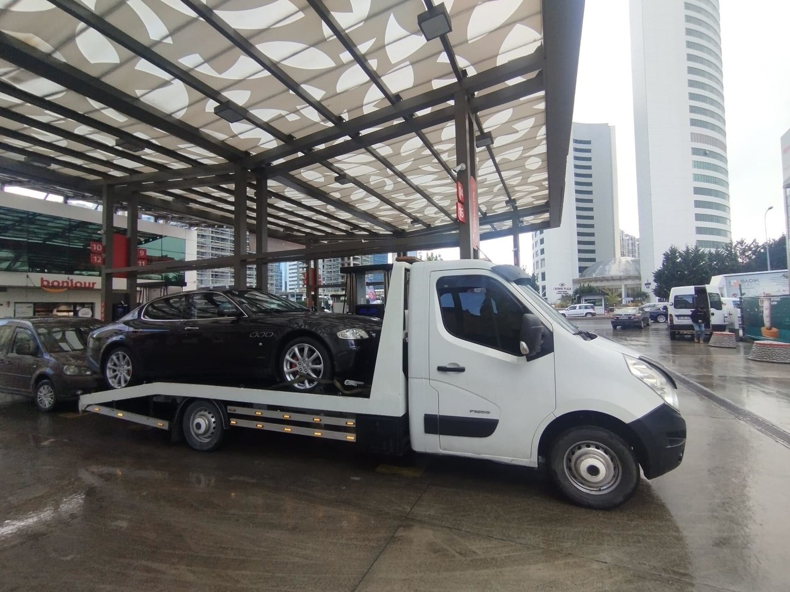 Kapalı Otopark Çekici Hizmeti